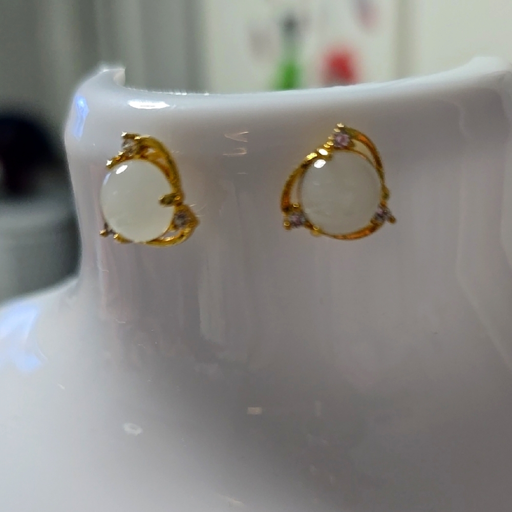 Elegant Gold and White Earrings